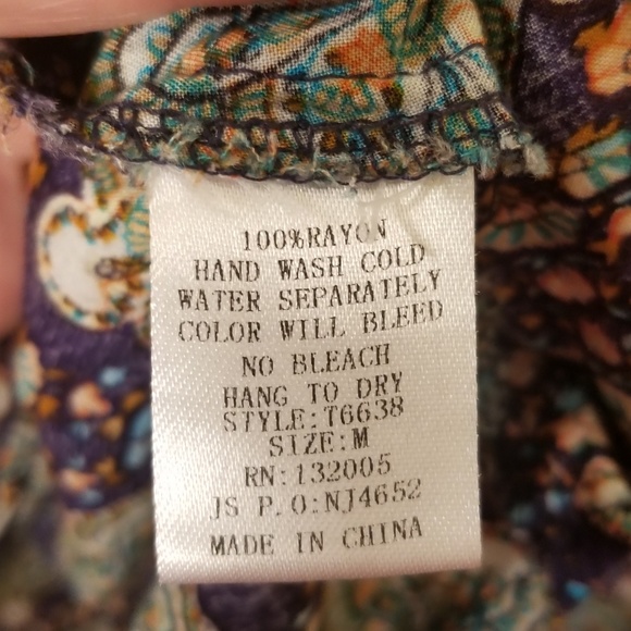 Entro Bell Cross Neck Sleeve Top - Picture 7 of 8